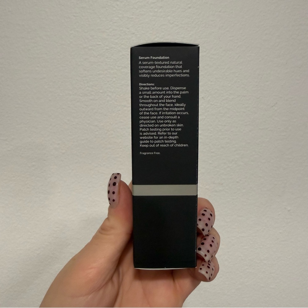The Ordinary Colours Light Coverage Serum Foundation in 2.1 Y Medium 1 Fl Oz - Picture 5 of 8